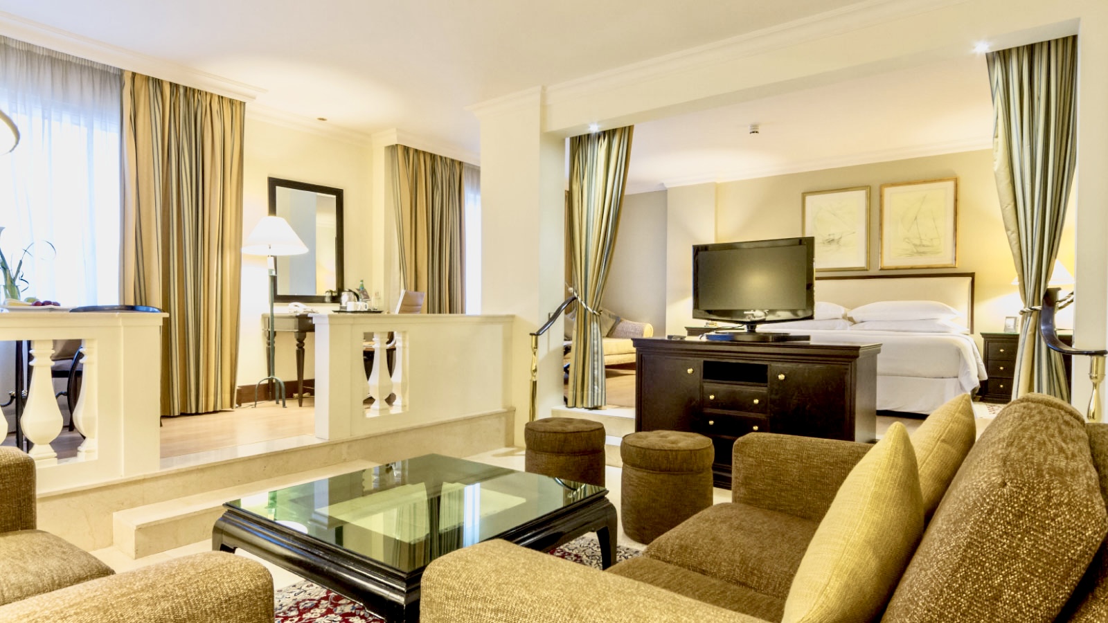 Executive Room – King & Twin